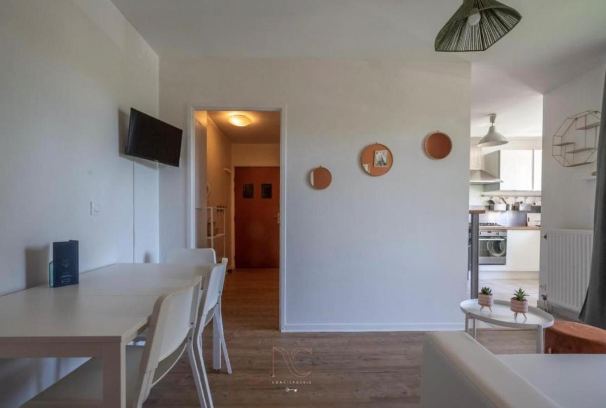 Appartement Castle - 10 Minutes De Disney Bussy-Saint-Georges Esterno foto