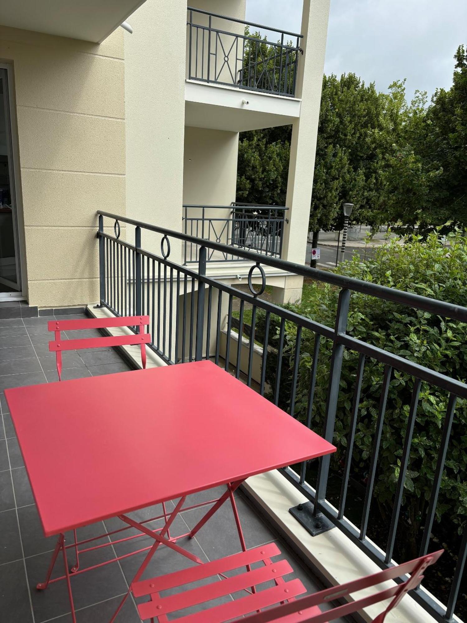Appartement Castle - 10 Minutes De Disney Bussy-Saint-Georges Esterno foto